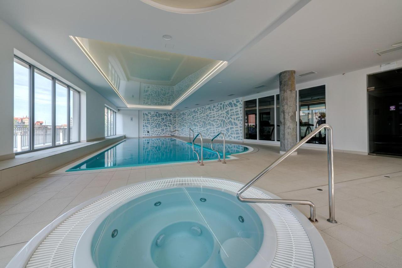 Live & Travel Apartments - Waterlane Island غدانسك المظهر الخارجي الصورة