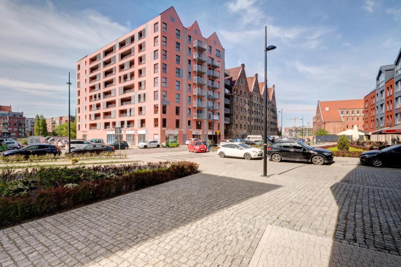 Live & Travel Apartments - Waterlane Island غدانسك المظهر الخارجي الصورة